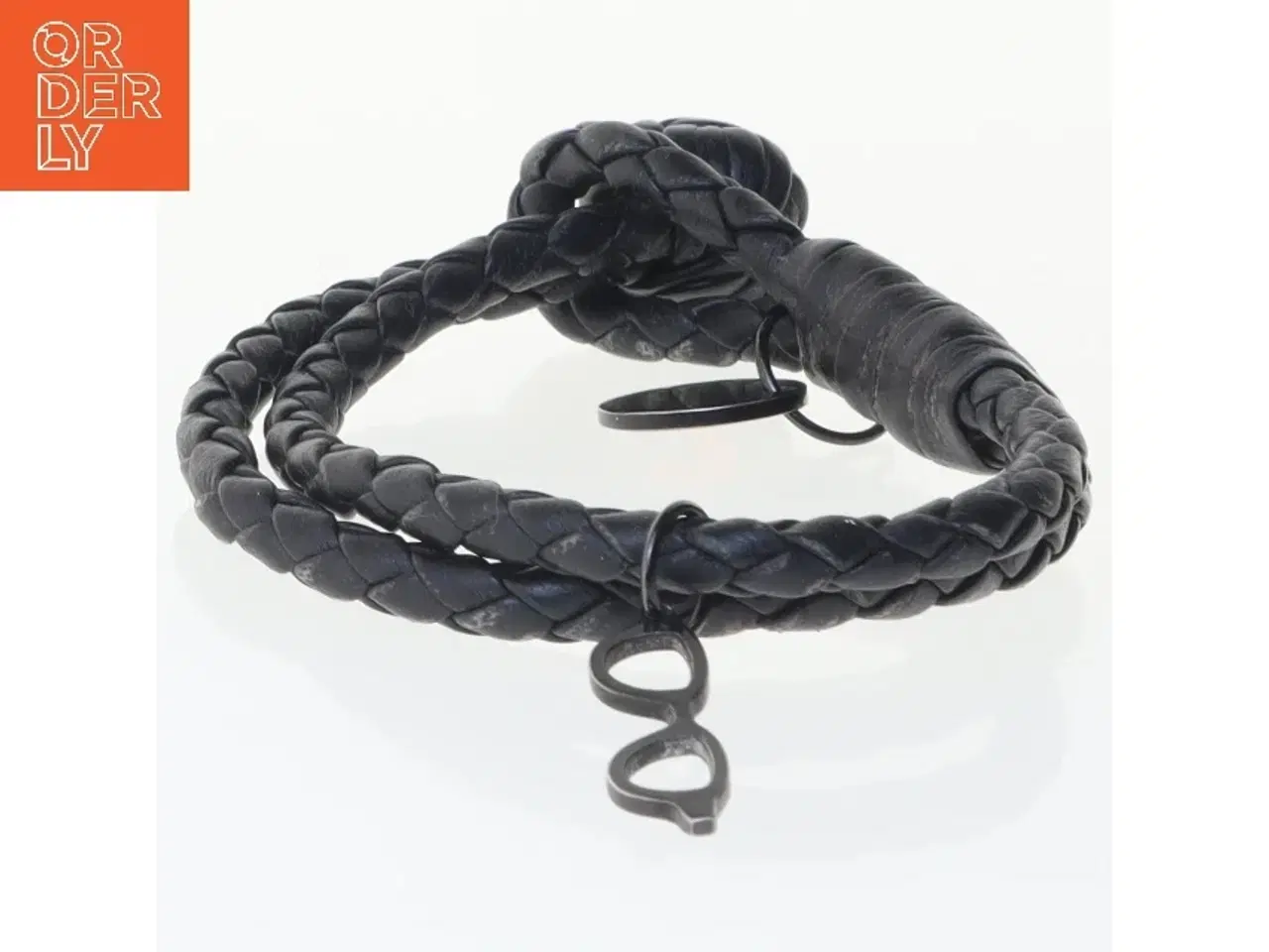 Billede 2 - Flettet læderarmbånd med vedhæng fra FLEYE (str. 9 cm)