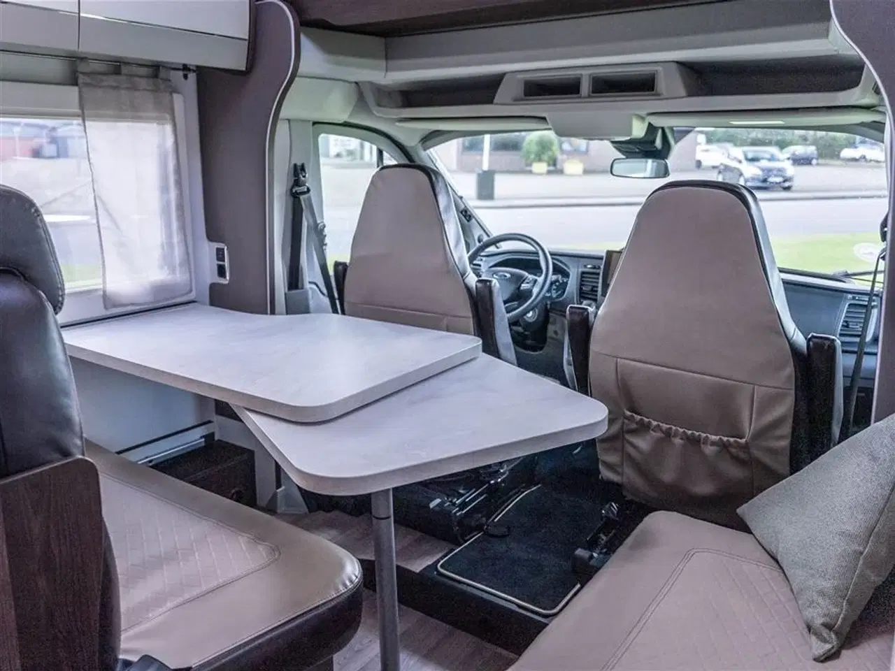 Billede 6 - 2023 - Benimar Sport 363 NK   Ekstrem velholdt autocamper til familien
