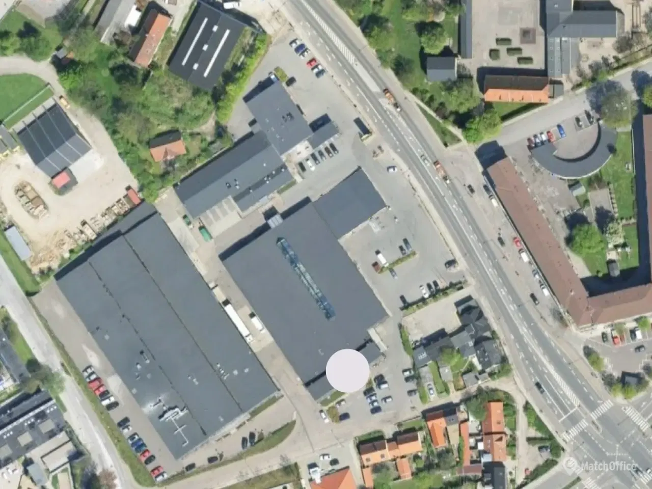 Billede 18 - Højloftet kontor med showroom, lounge eller let lager