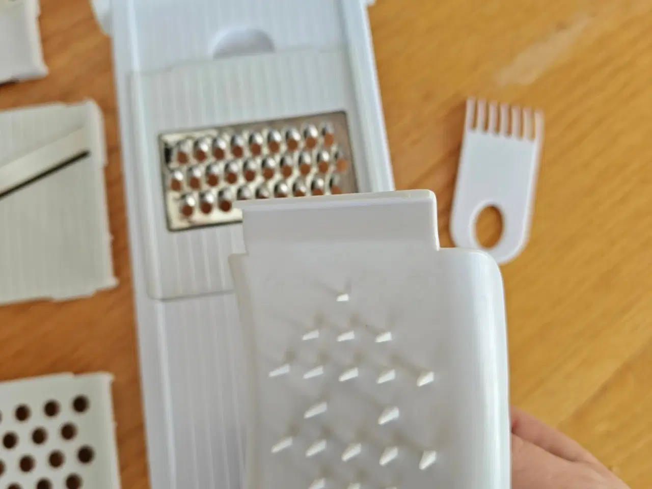 Billede 3 - Rivejern med opsamlingsbeholder