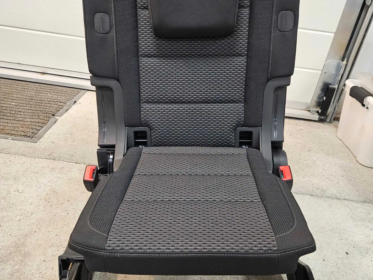 Billede 1 - Vw touran årgang 2019 1 stk bagerste sæde