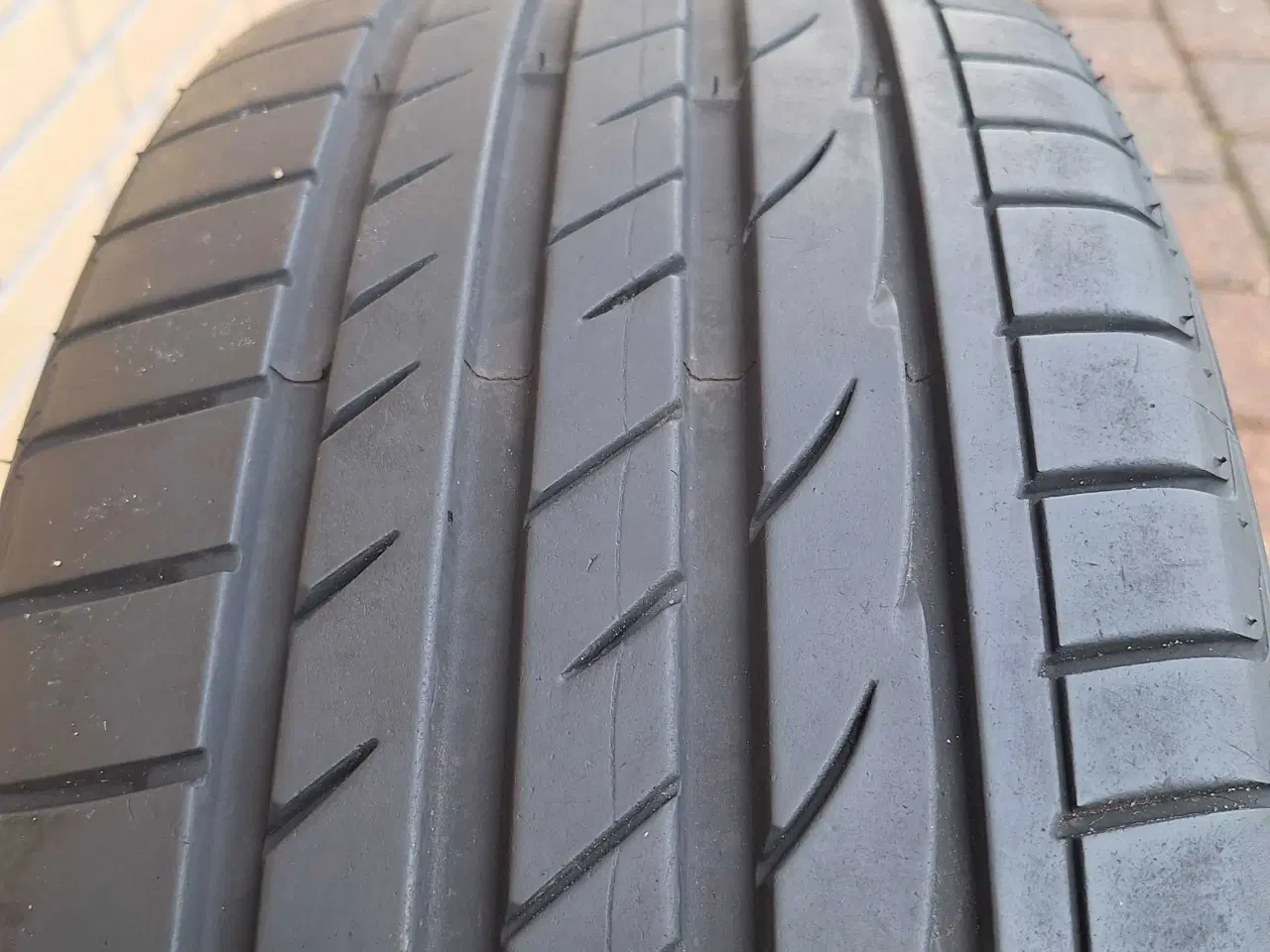 Billede 3 - 1 stk. sommerdæk 205/45 R17