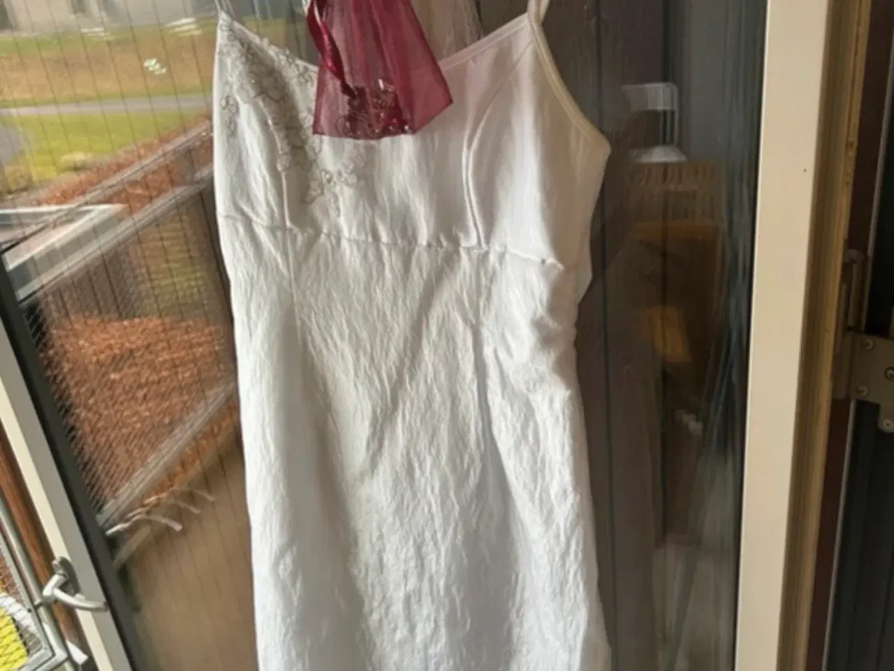 Billede 7 - Lilly konfirmationskjole 2005 Y2K