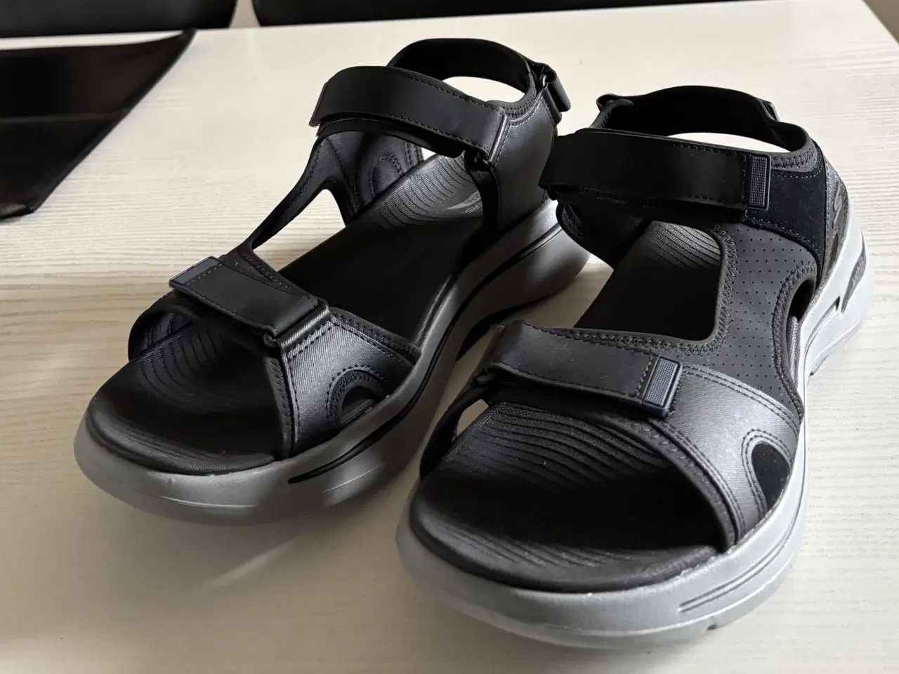 Billede 1 - Skechers M Go Walk Arch Fit Mission Sandal str. 45