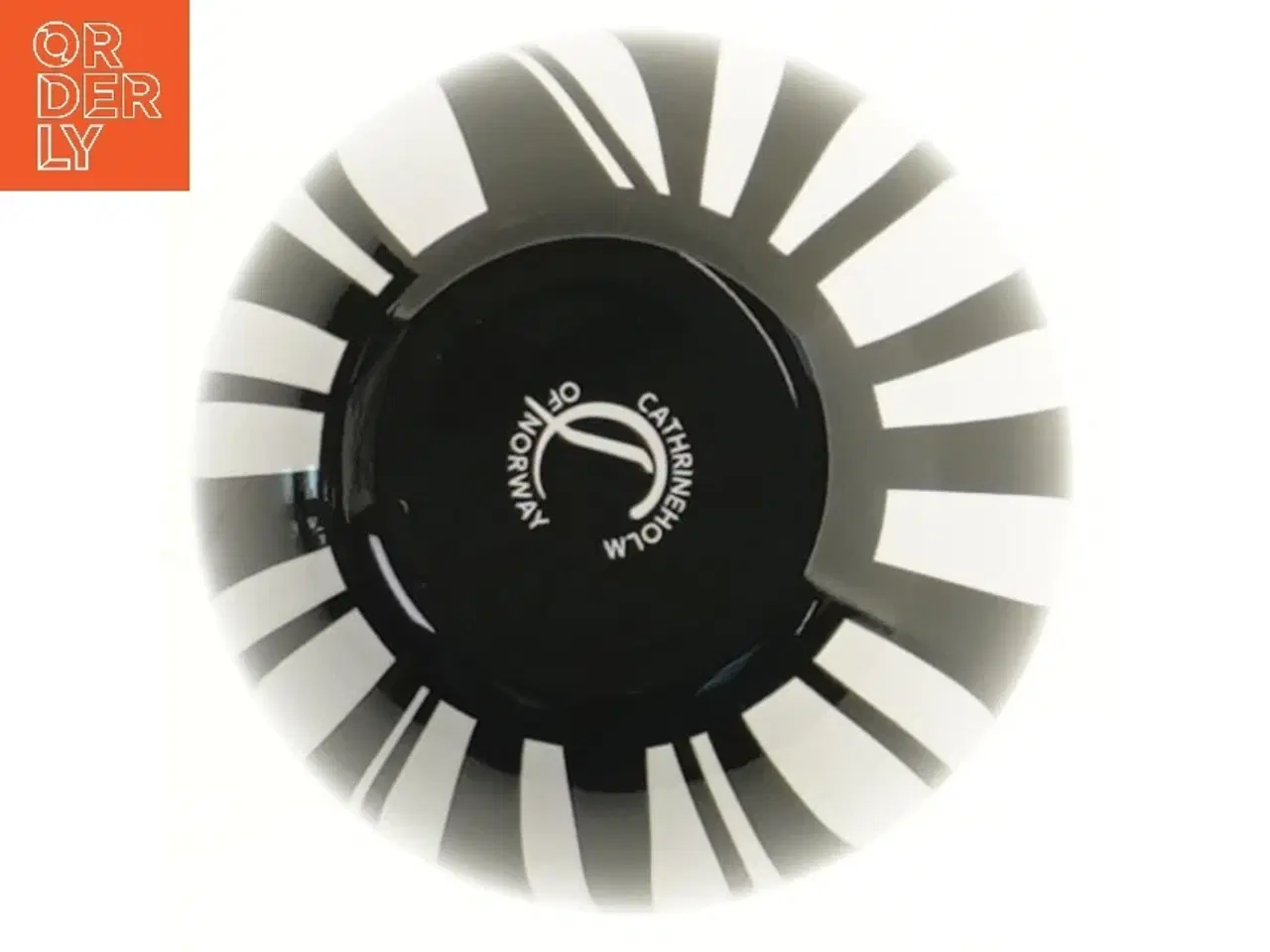 Billede 2 - Sort og hvid skål med striber, Ø 10 cm fra Cathrineholm (str. Ø 10 cm)