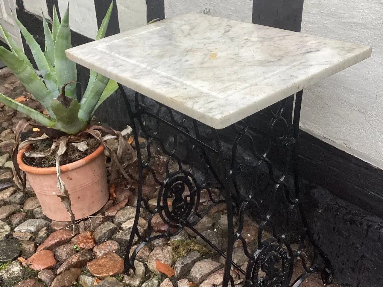 Billede 2 - Symaskine bord med marmorplade