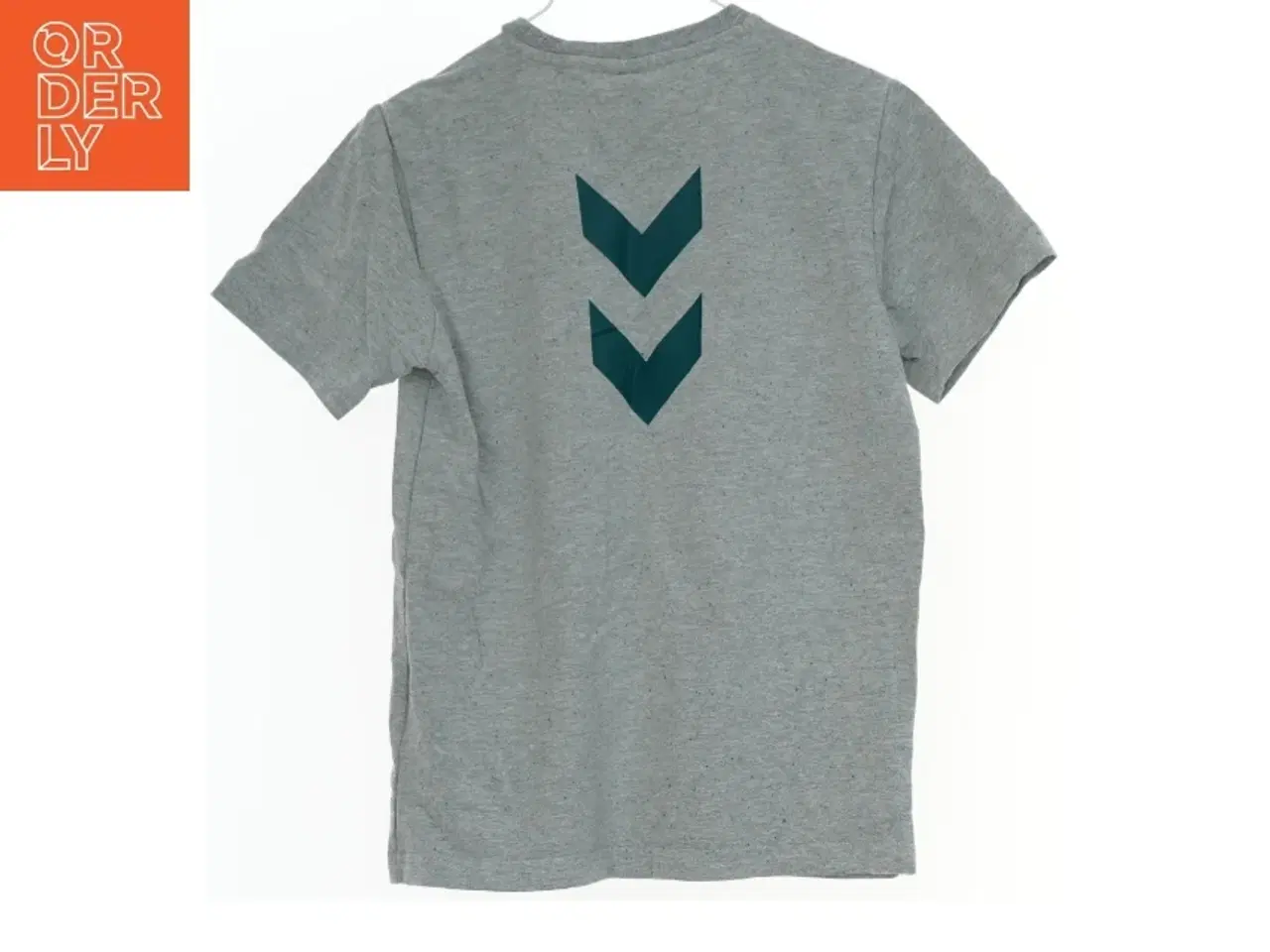 Billede 2 - T-shirt med 1923 Sportswear design fra Hummel (str. 128)