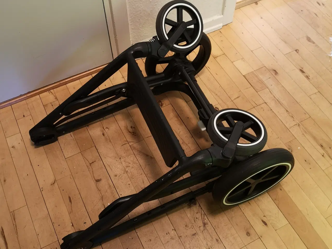Billede 16 - Butik pris 4.100kr  Cybex Klapvogn