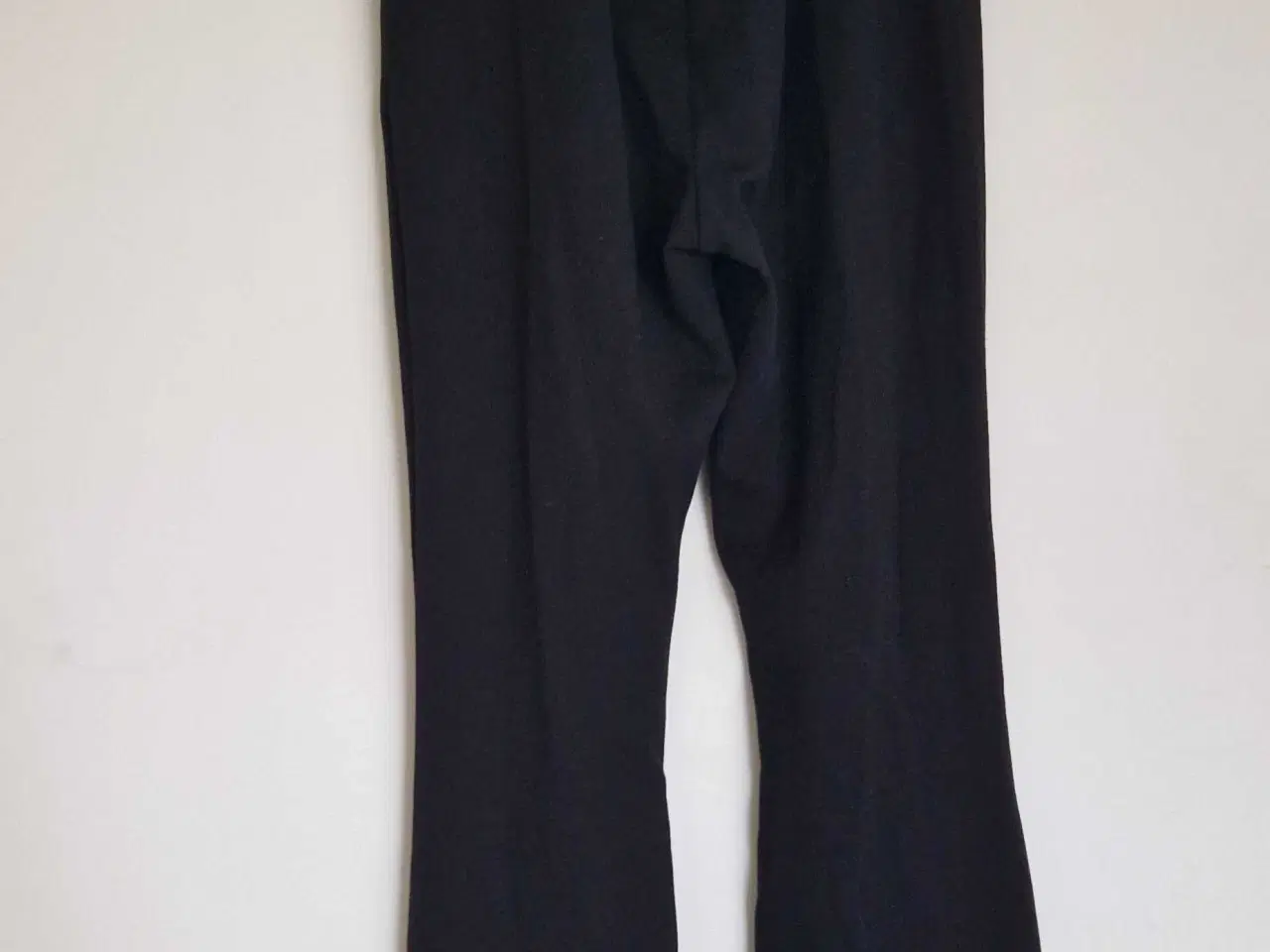 Billede 2 - Sorte trompet bukser