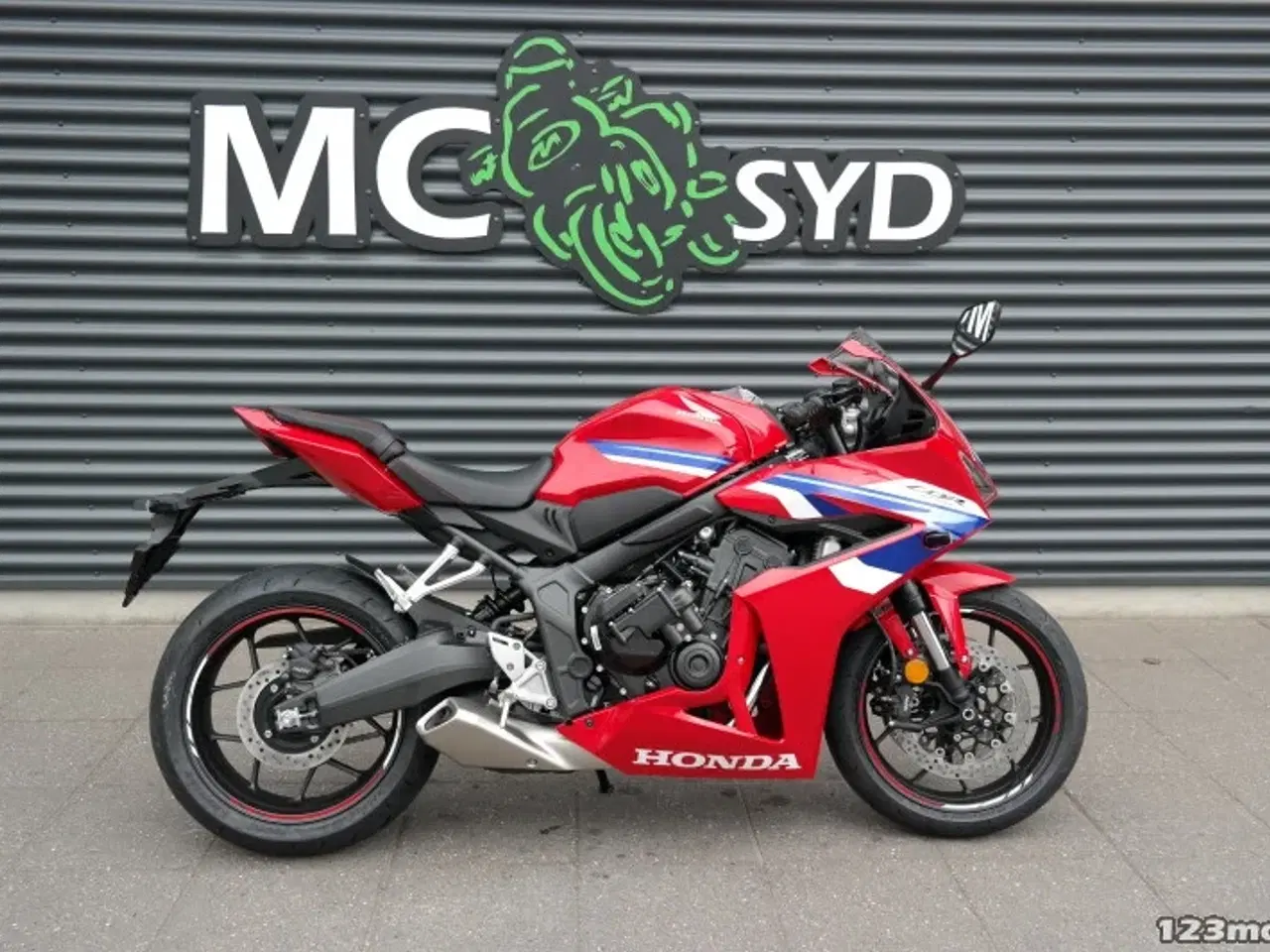 Billede 1 - Honda CBR 650 RC MC-SYD BYTTER GERNE 5 ÅRS FABRIKS GARANTI