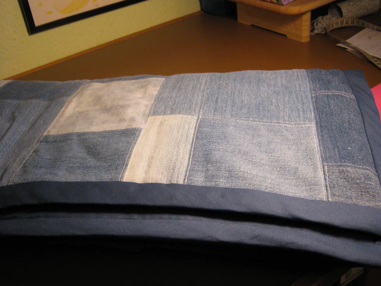 Billede 2 - Store denimtæpper . Har 2 stk.