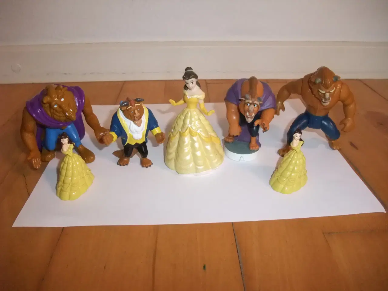 Billede 1 - Skønheden og udyret Figurer