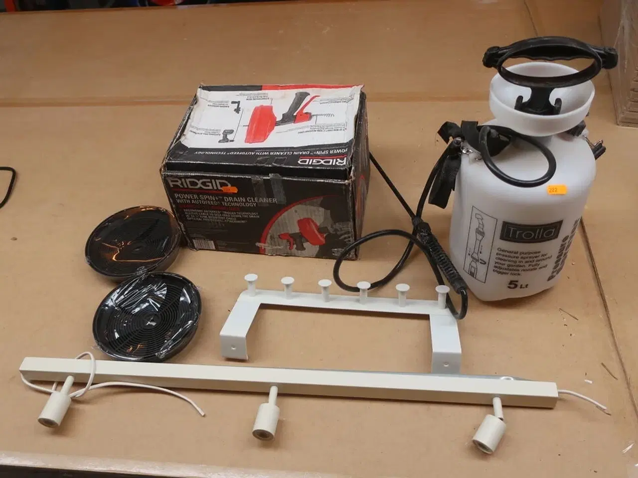 Billede 1 - Tryksprøjte, filter, kloarkrenser, knage og lampe