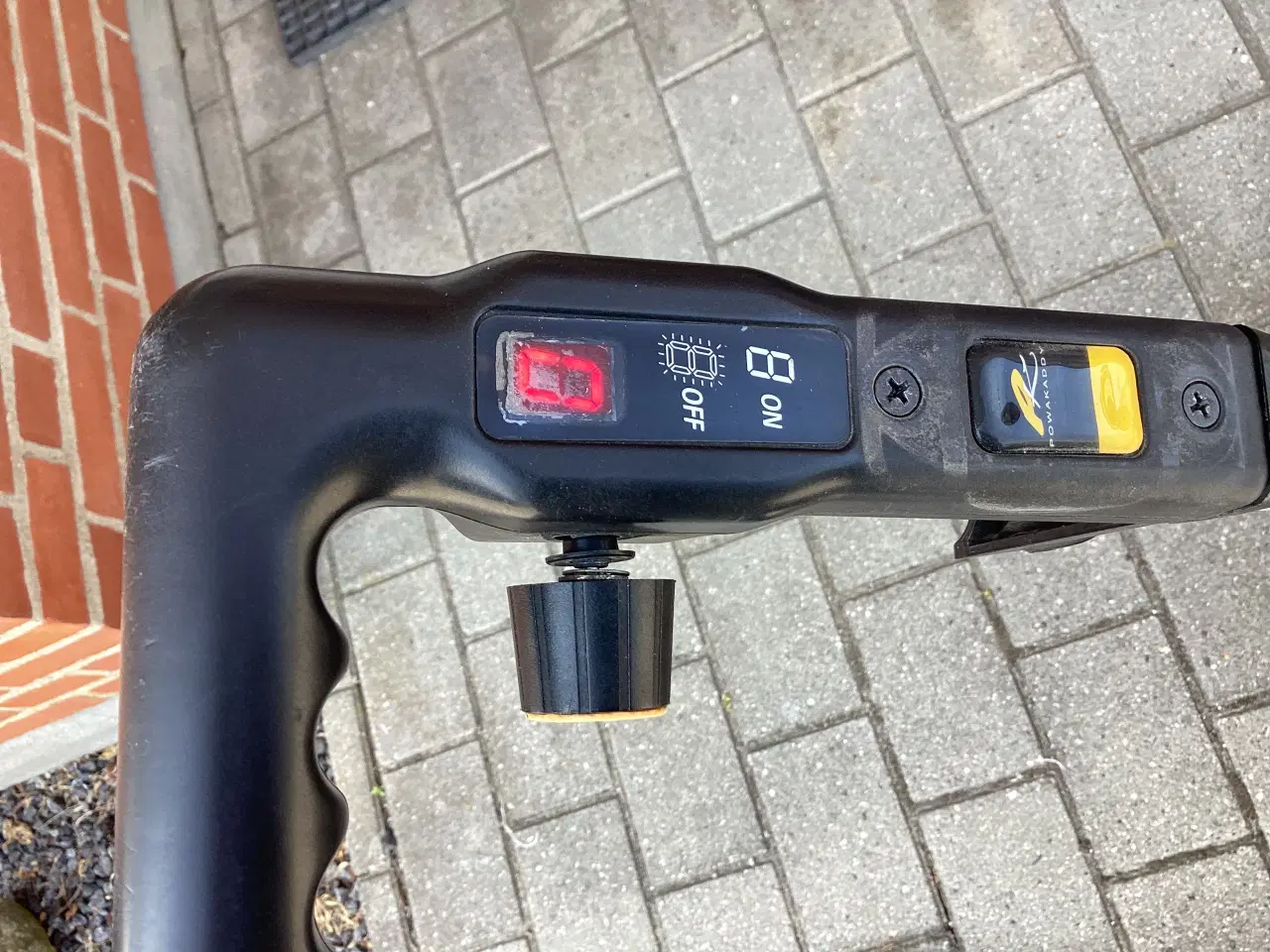 Billede 4 - El. Golfvogn M/ Lader og batteri. Og drilsk kontak