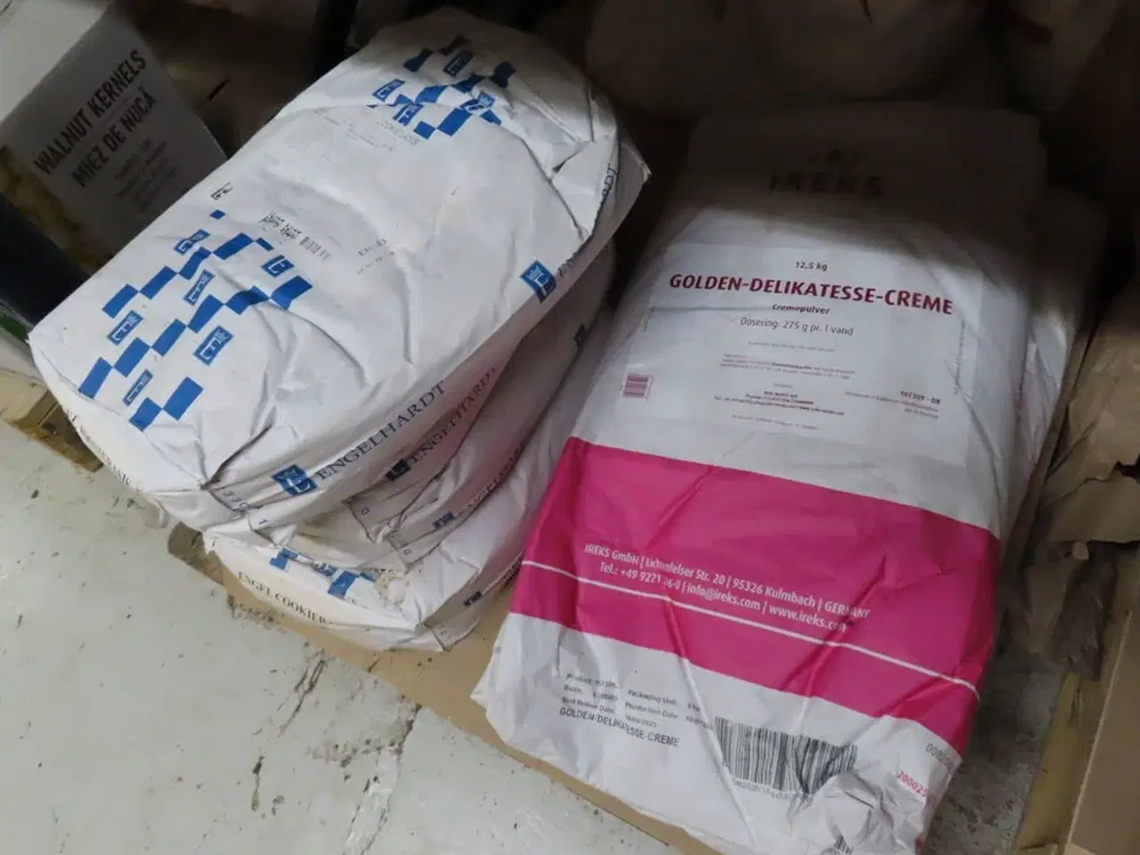 Billede 15 - Pallereol med indhold