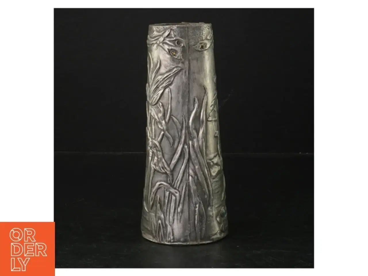 Billede 2 - Dekorativ tin vase (str. H. 16,5 cm. ø. 7 cm)