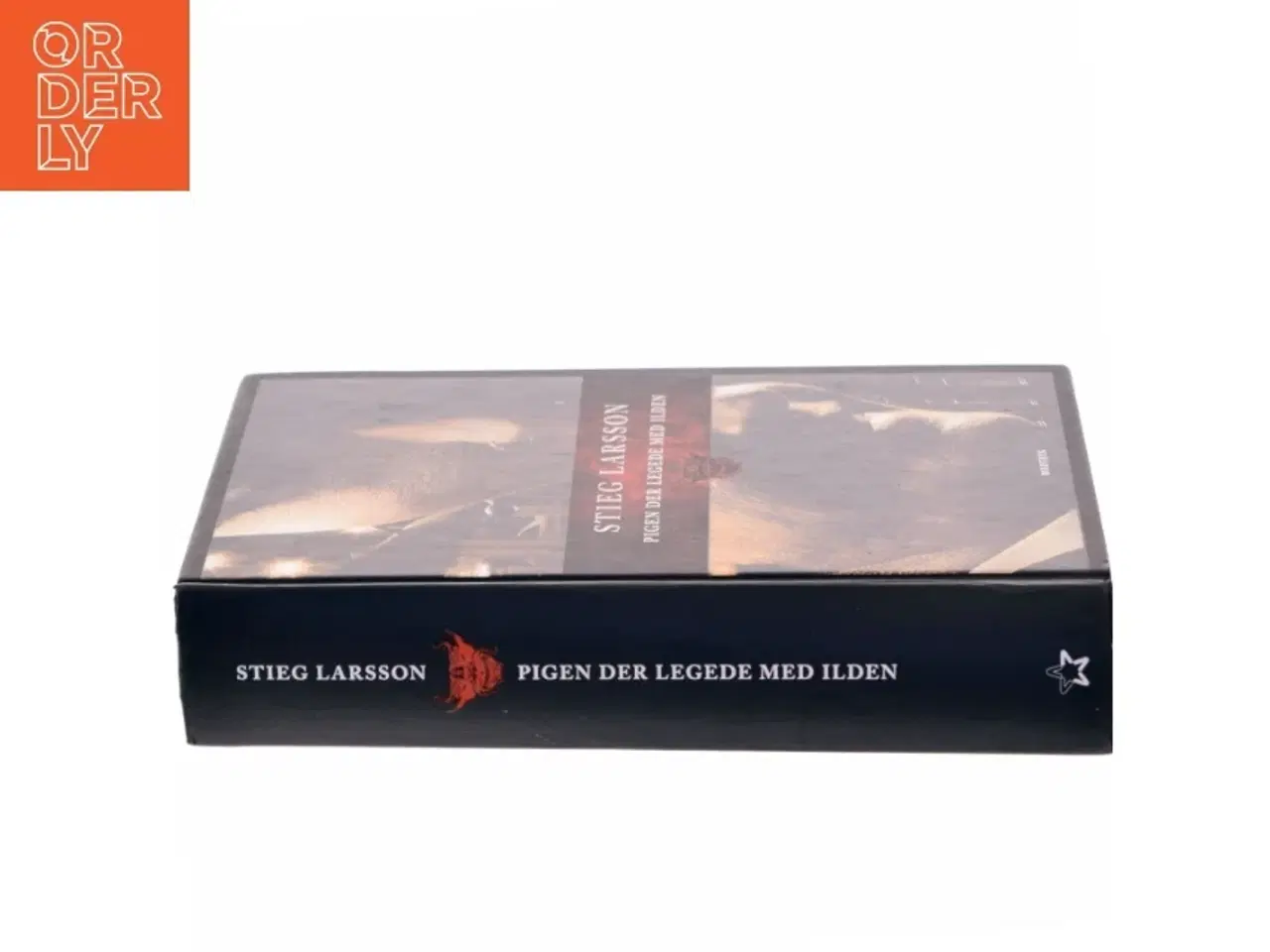 Billede 2 - Pigen der legede med ilden af Stieg Larsson (Bog)