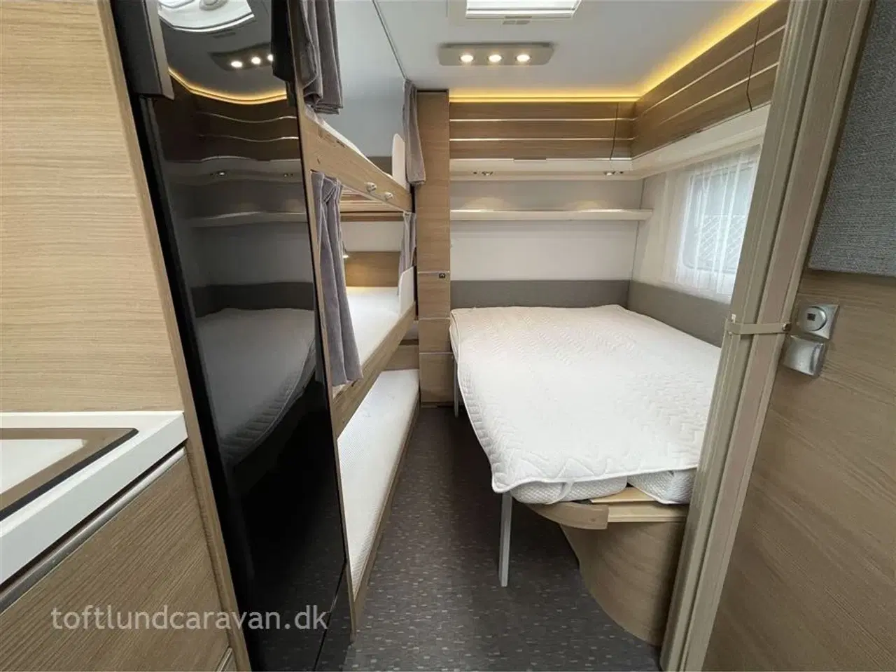 Billede 4 - 2020 - Adria Adora 593 UK   Fantastisk flot FAMILIEVOGN m/MOVER + ISABELLA fortelt, 7 sovepladser