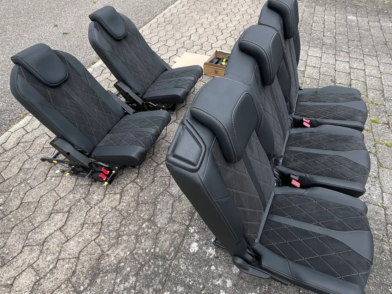 Billede 2 - Helt nye bagsæder til Peugeot