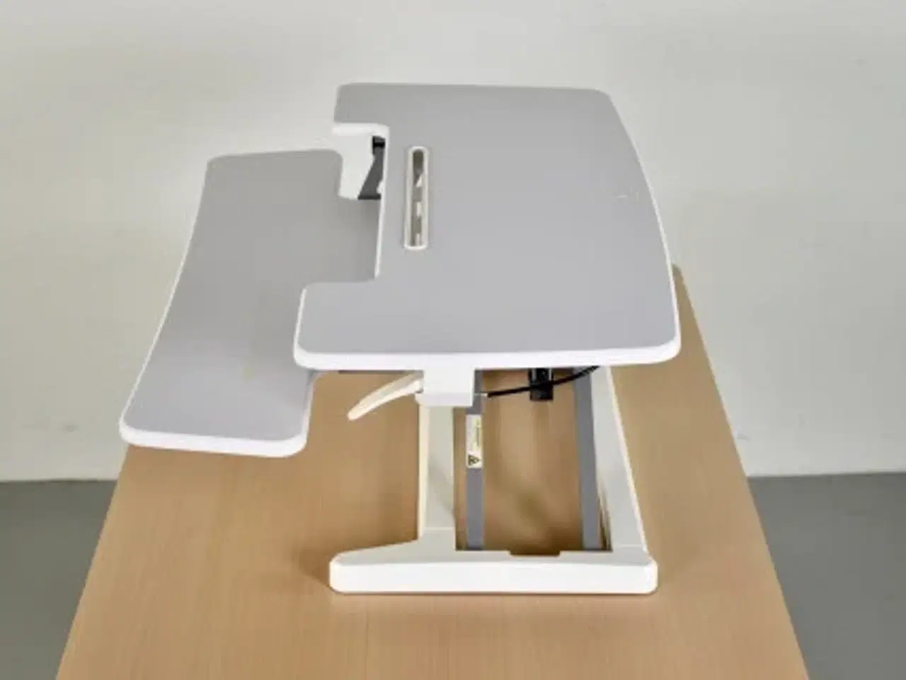 Billede 3 - Sit-stand desk riser - omdan dit bord til et hæve-/sænkebord