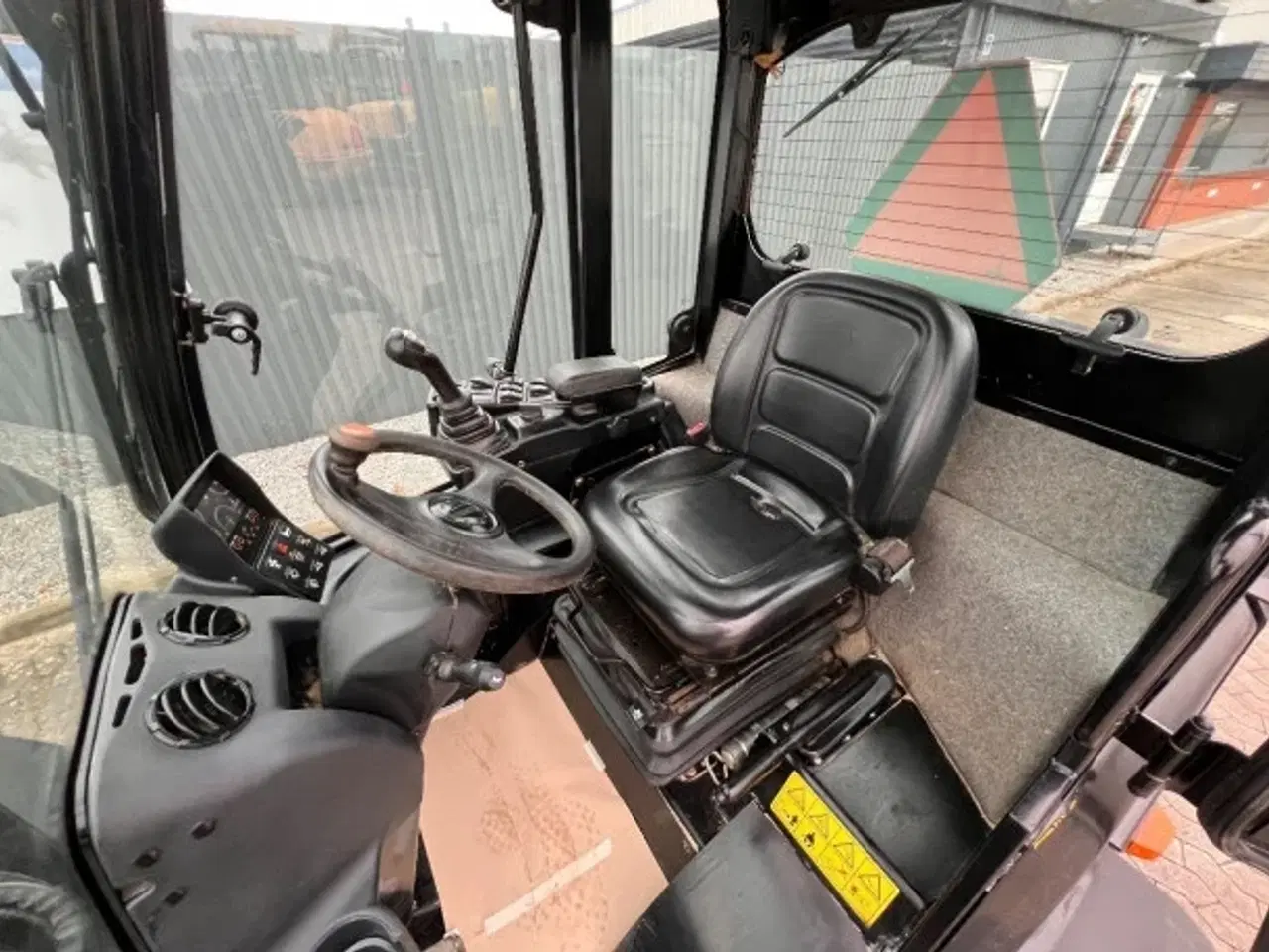 Billede 15 - Gehl AL 750 - 5,5T Læssemaskine / Skovl og gaffler