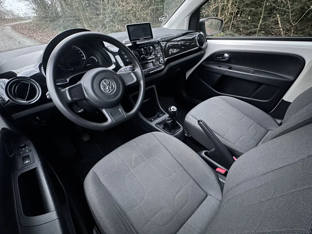 Billede 6 - Nysynet vw up, med godt udstyr