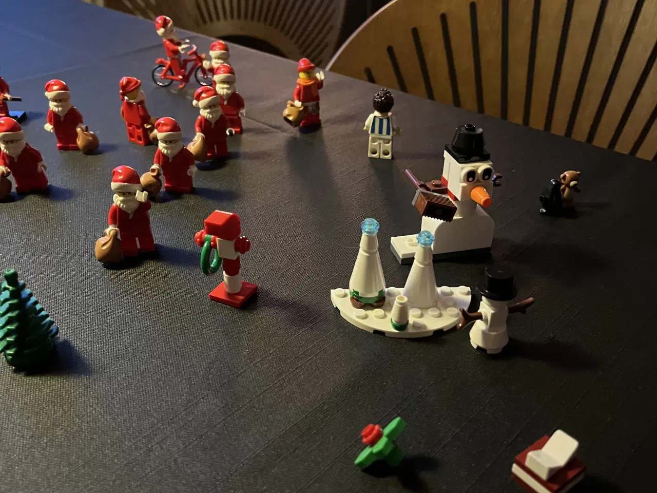 Billede 2 - LEGO juleby