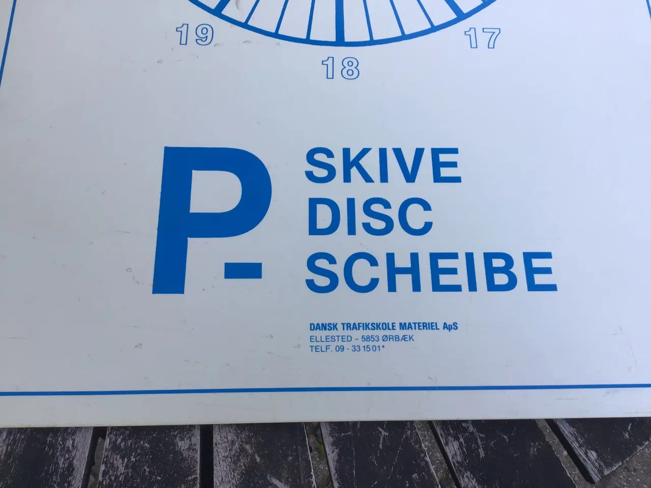 Billede 2 - Skilt p skive gammel fra køreskole stort