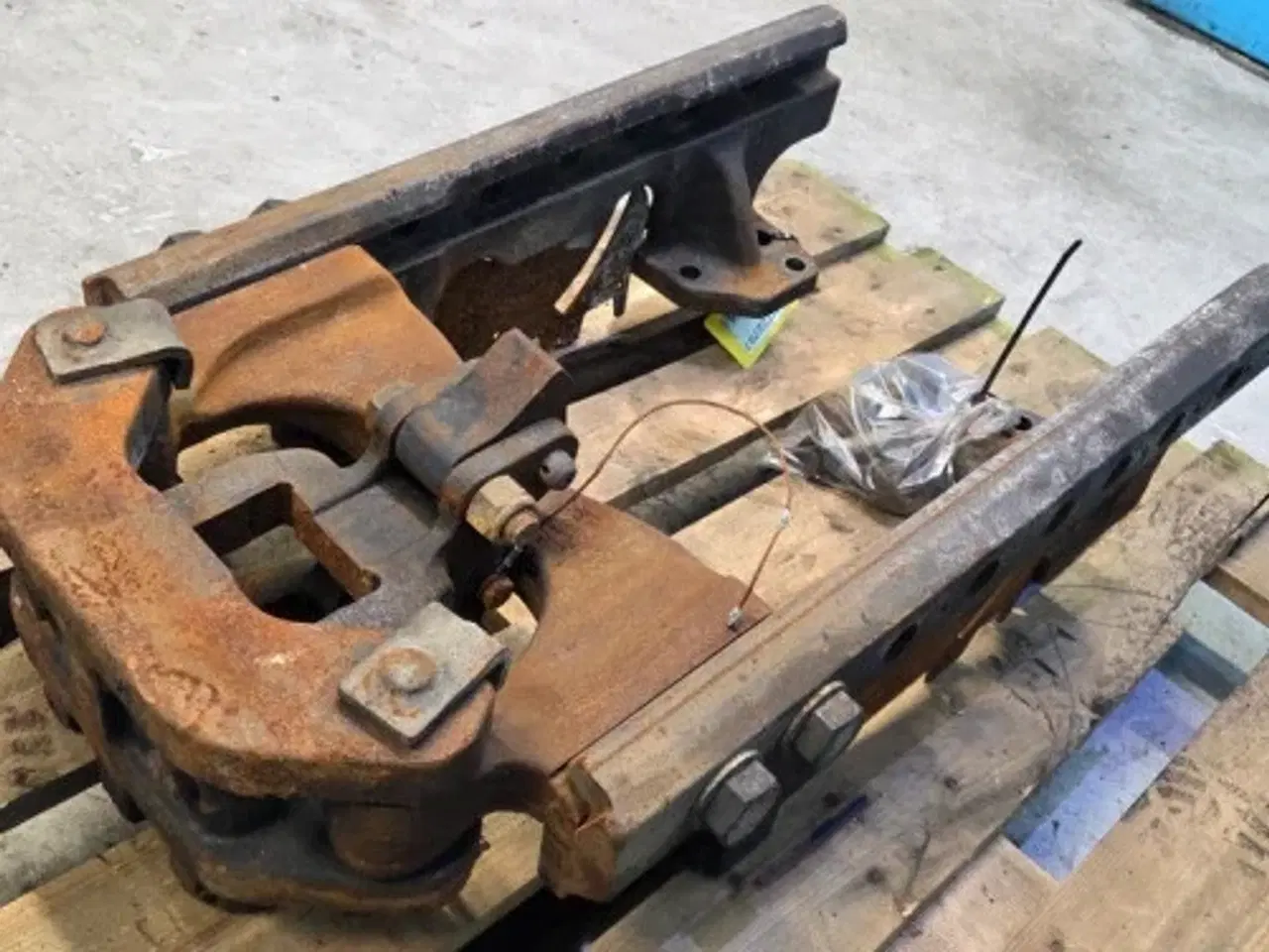 Billede 3 - Valtra  S394   Ramme   835500060530