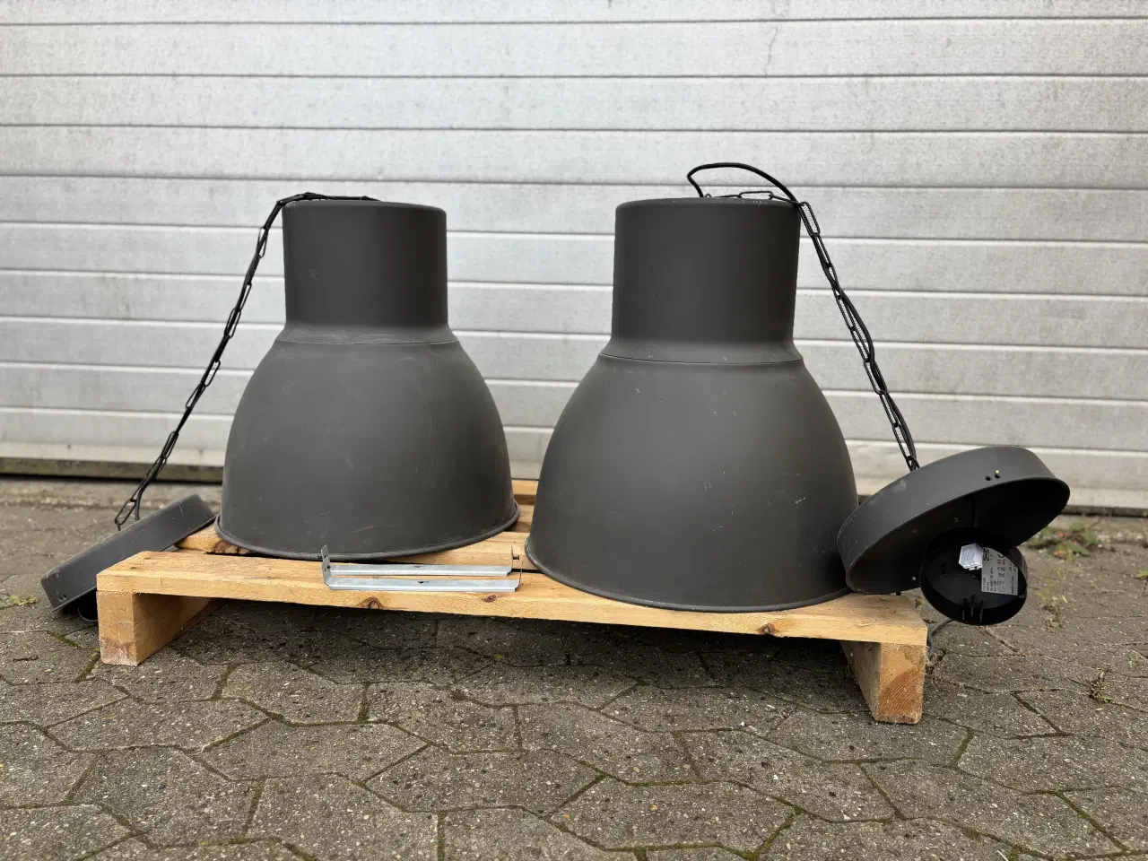 Billede 3 - Industrilamper 2 stk