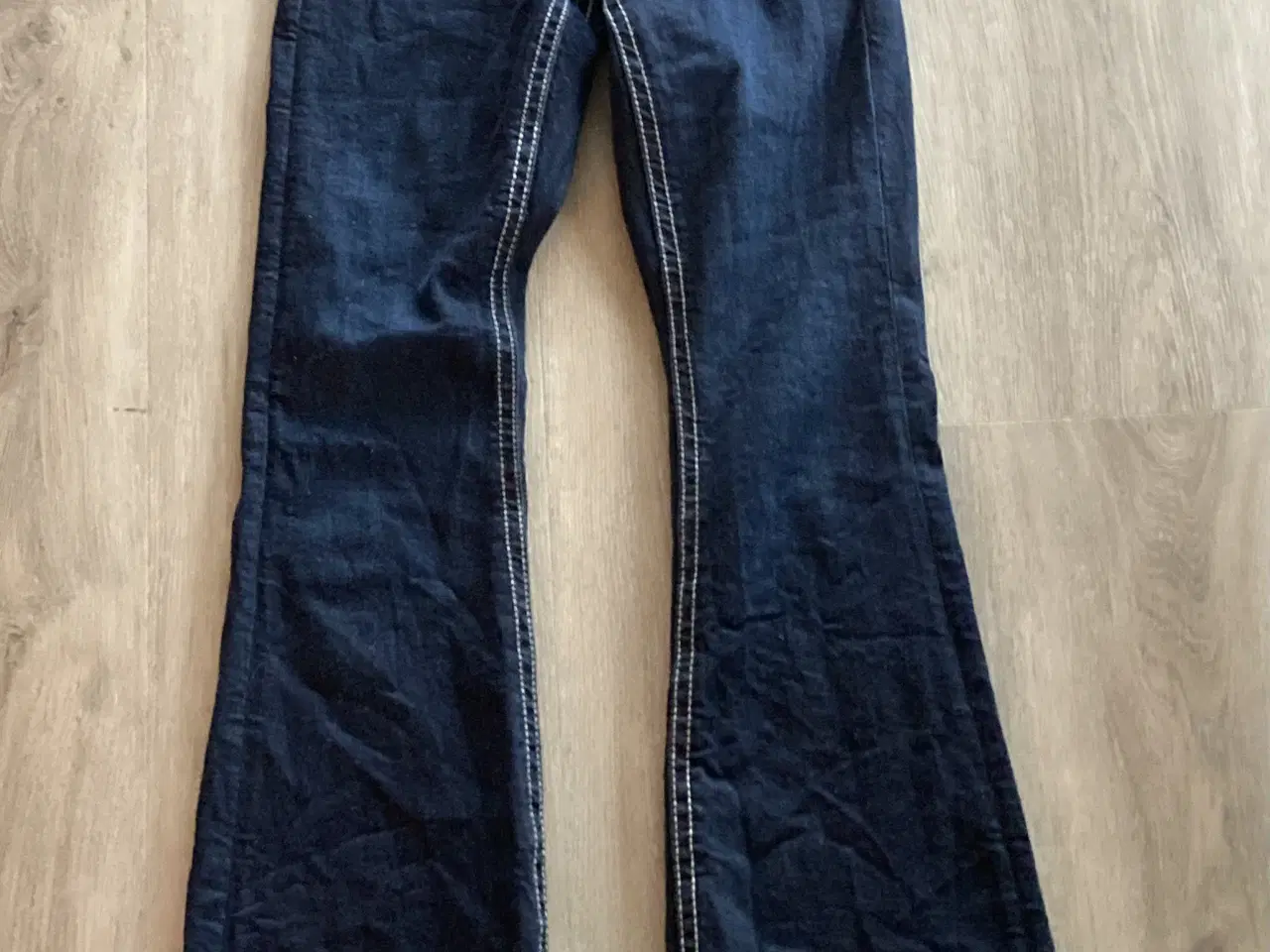 Billede 1 - Jeans fra Gina Tricot str. 158