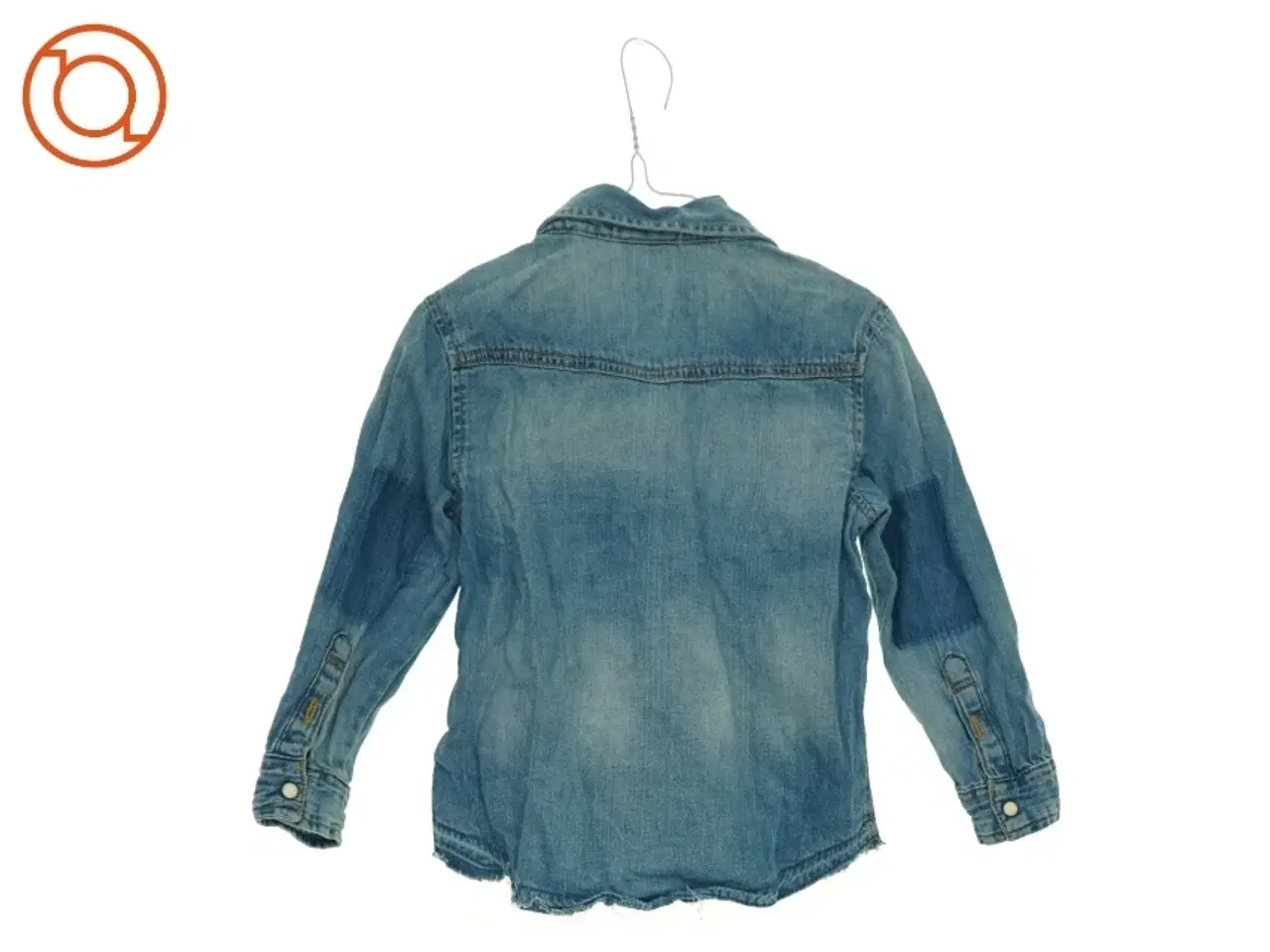 Billede 2 - Skjorte i denim (str. 92 cm)