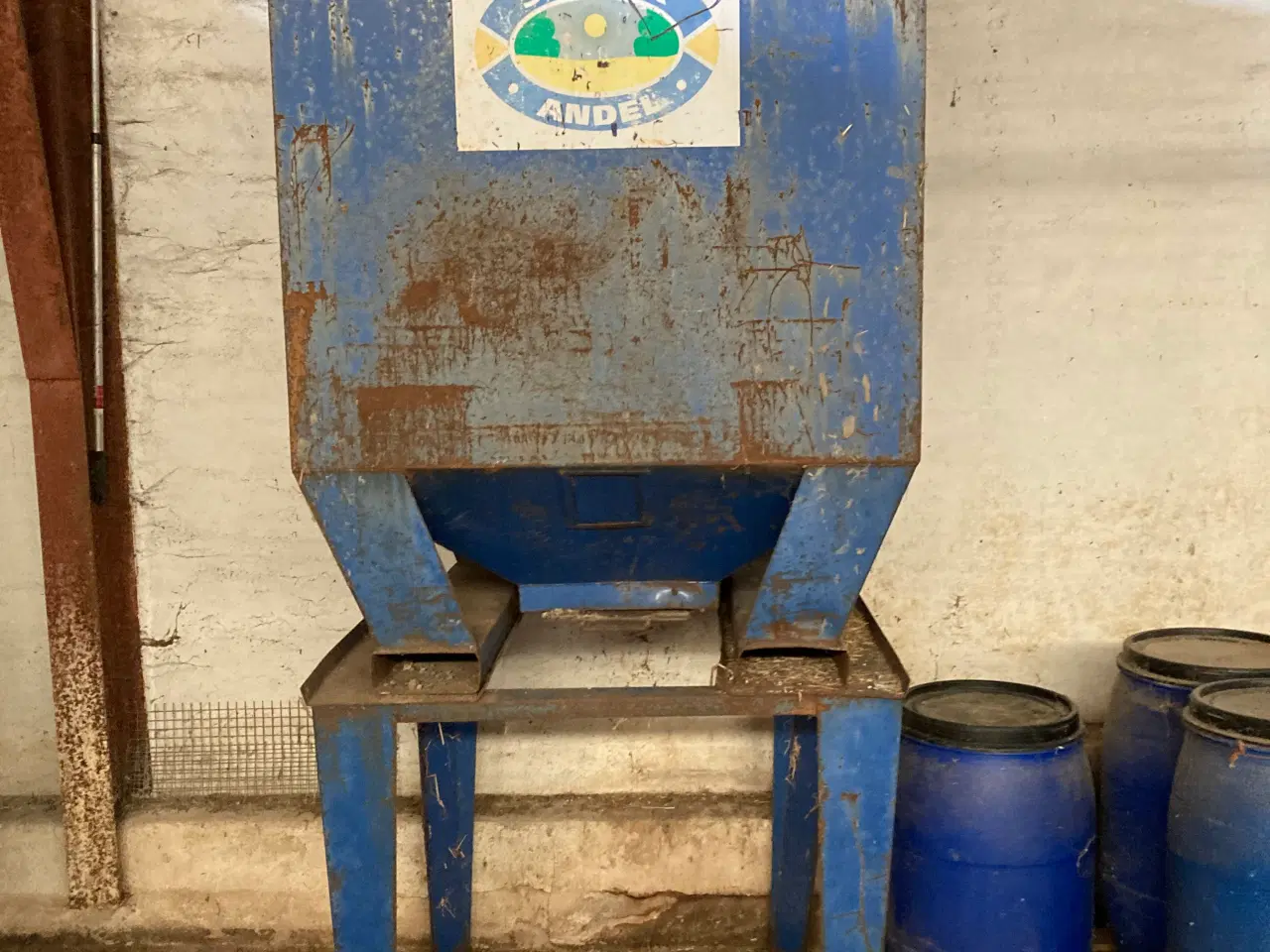 Billede 2 - 120 liters fodertønder med låg.