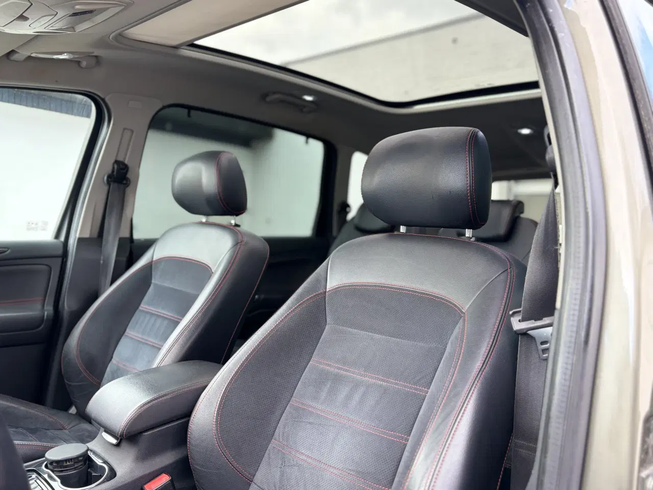 Billede 10 - Topudstyret Ford S-max 2,0 SCTI 140 HK Titanium S 