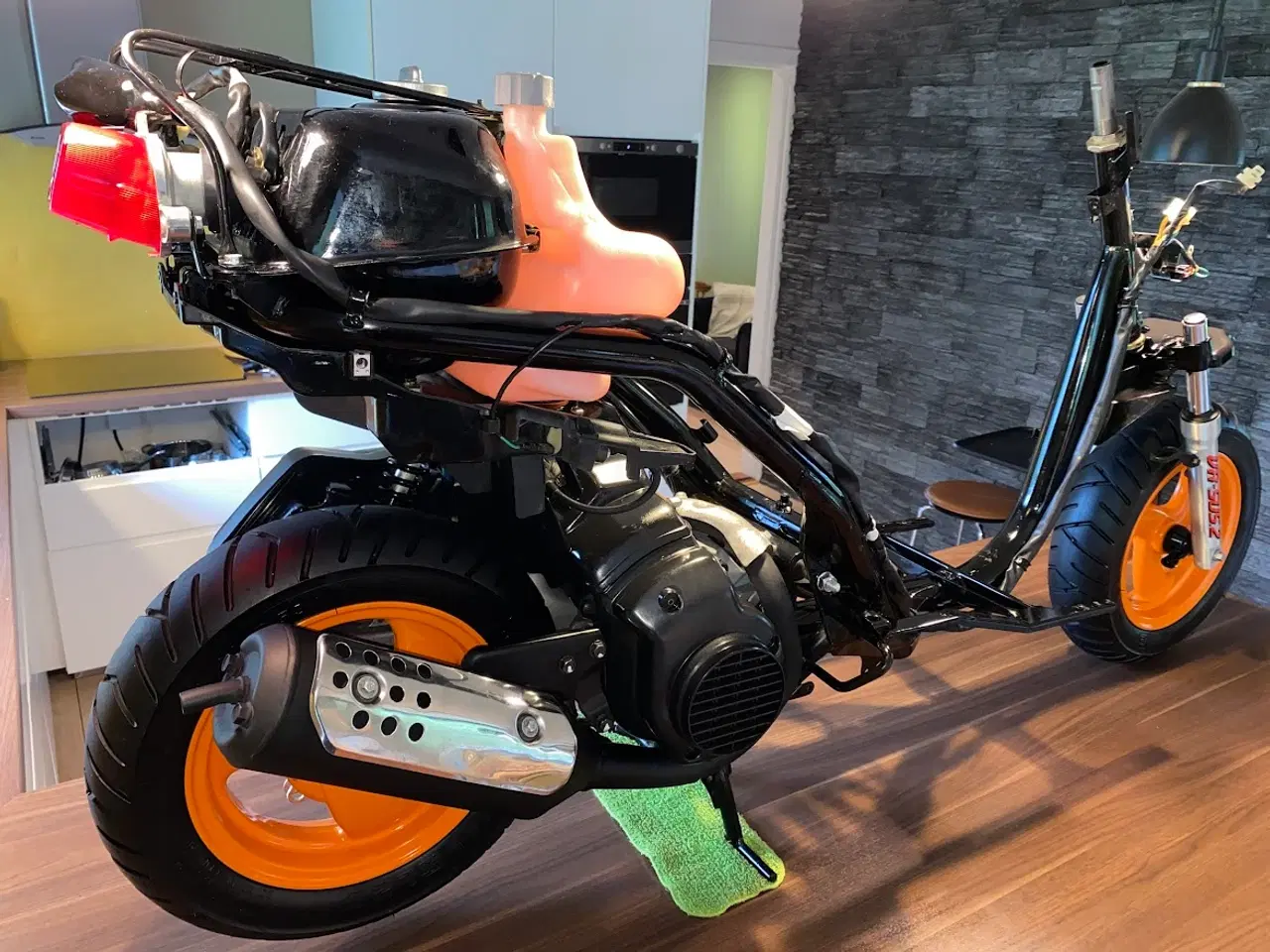 Billede 8 - Honda SFX Repsol ( i alt 298 km)