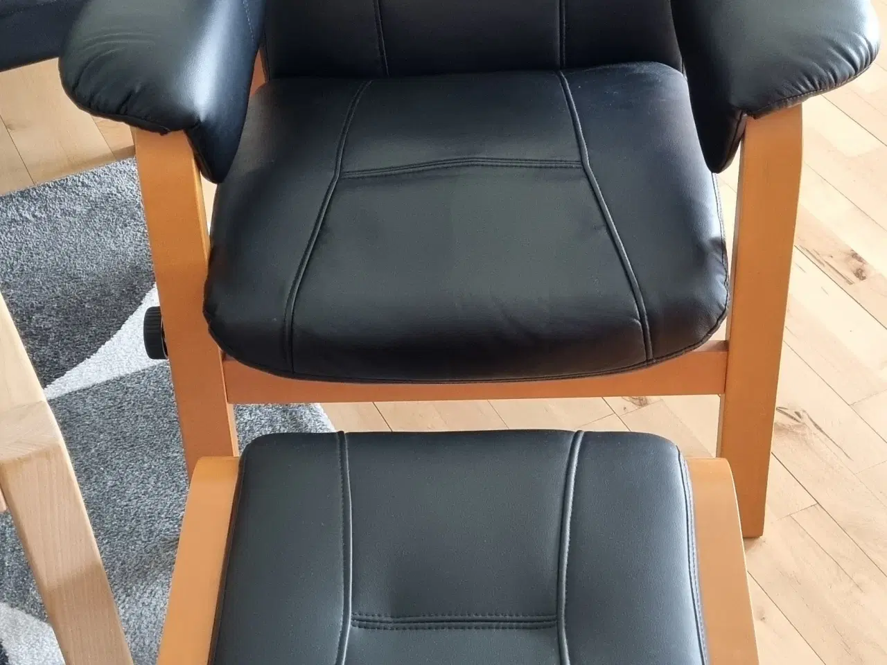 Billede 1 - Otium lænestol inkl. skammel - sort PU-l