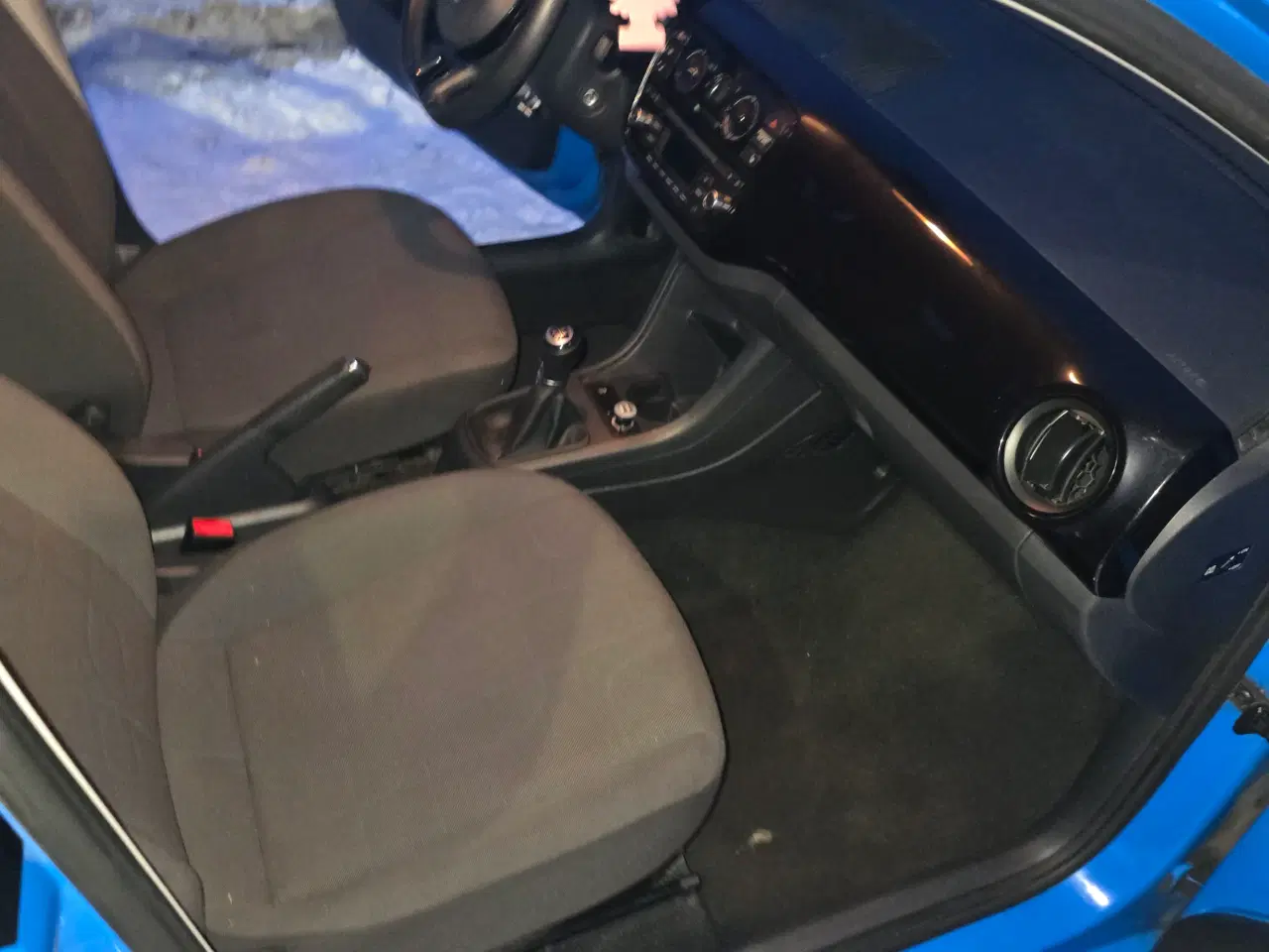 Billede 4 - flot velholdt blå wv up 2014 1,0 60 hk 5 dørs