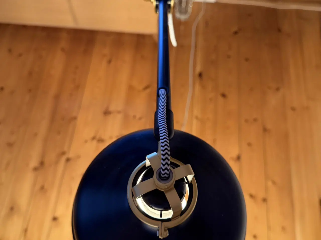 Billede 3 - Gulvlampe sort metal