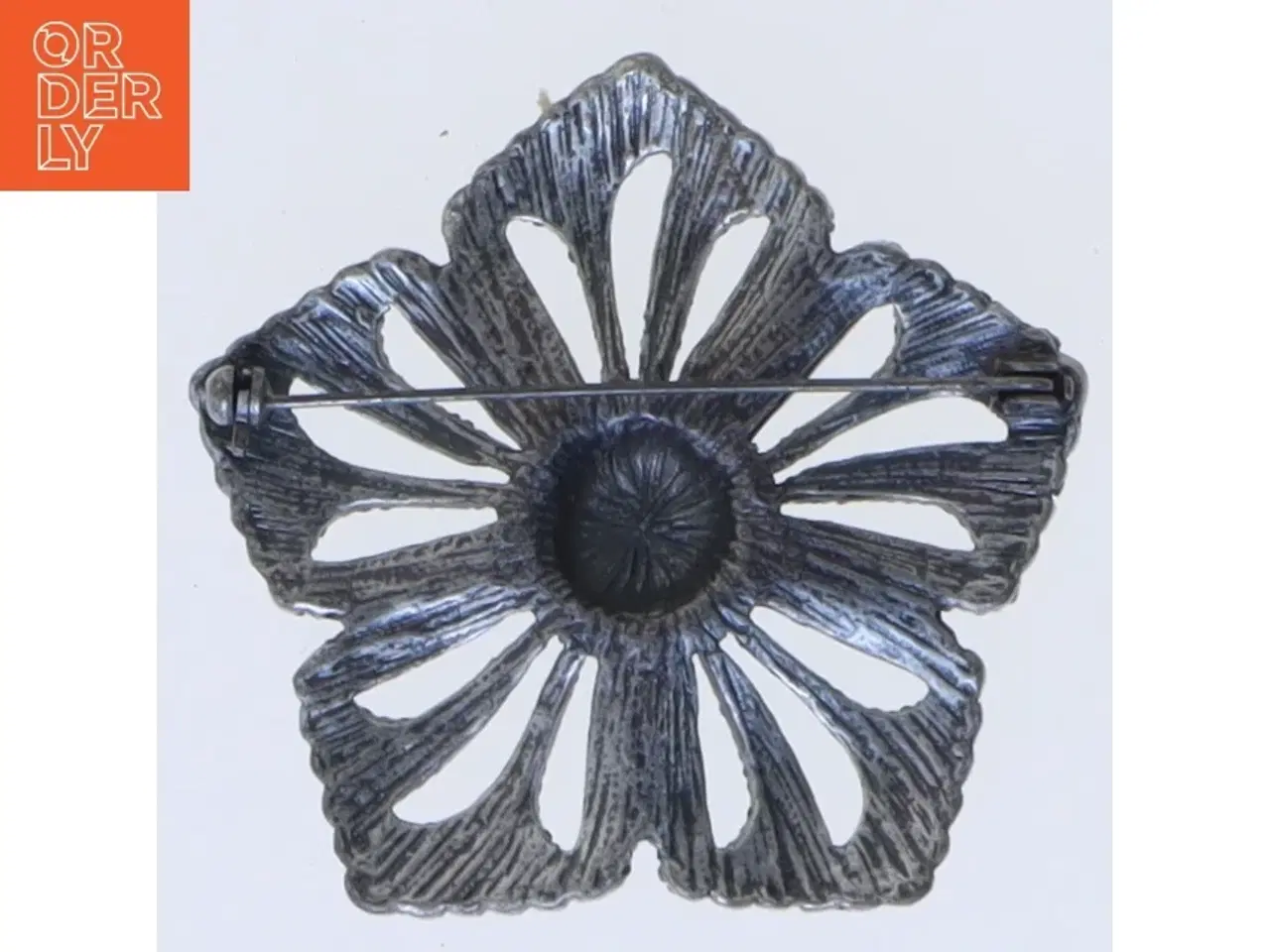 Billede 2 - Blomstermønster broche med klare sten (str. 5,5 cm)