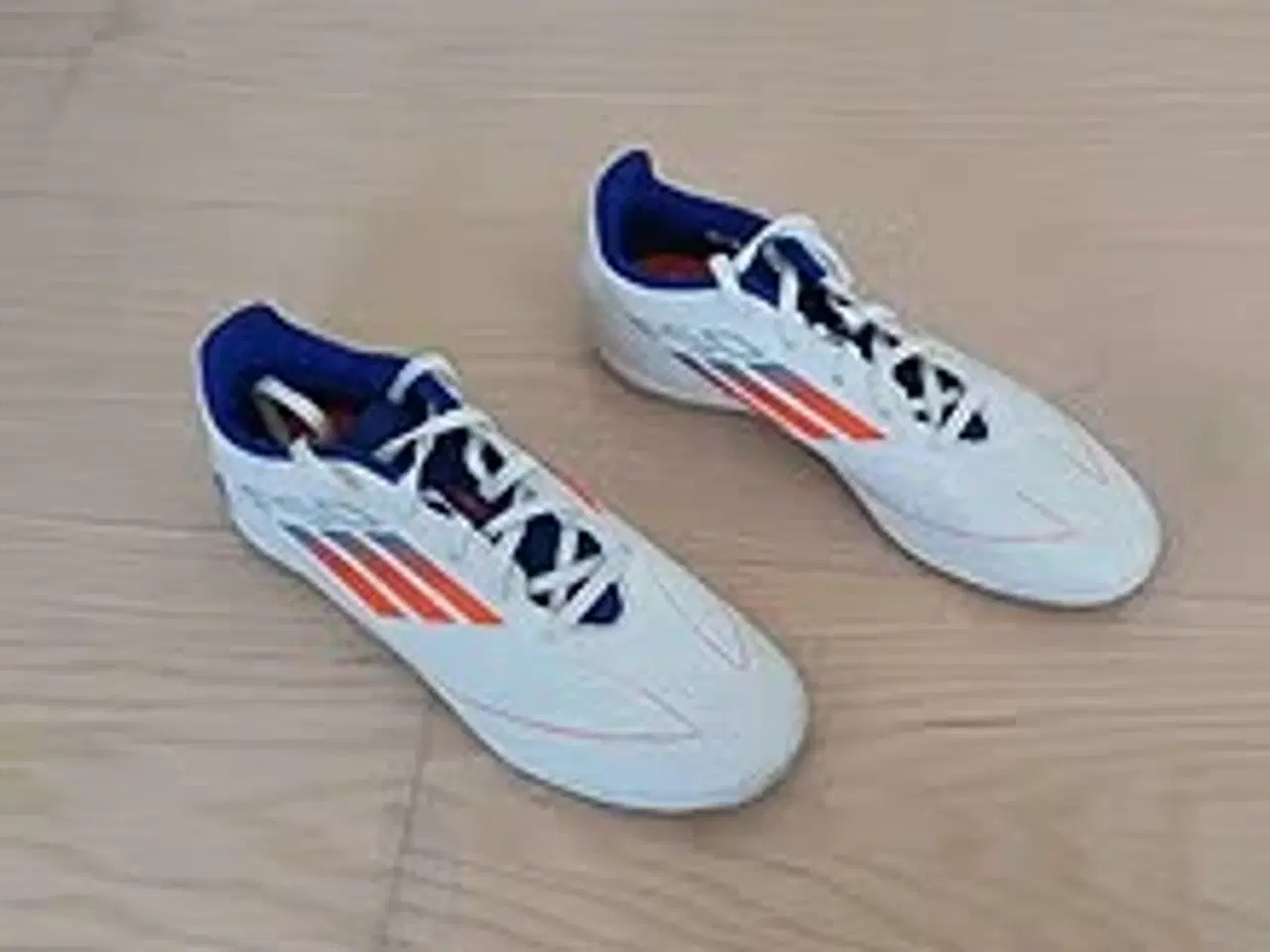 Billede 2 - Indendørs fodbold sko Str. 38 Adidas