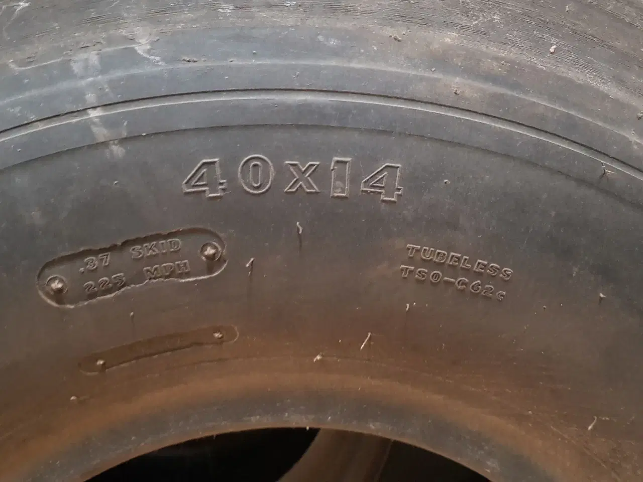 Billede 5 - 2 stk 13 Tons dæk Good Year 40x14 24PR