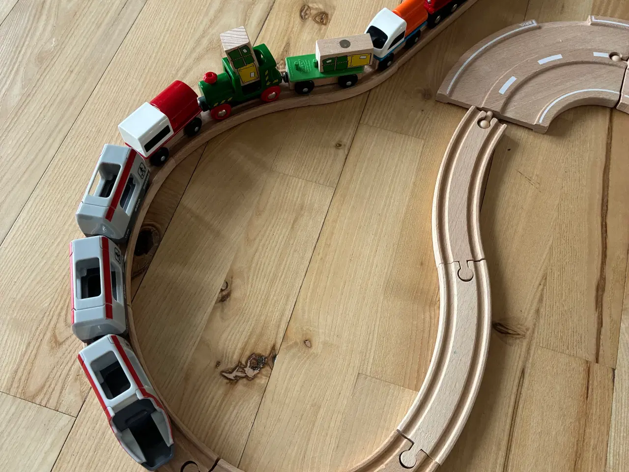 Billede 5 - BRIO togbane med tilbehør