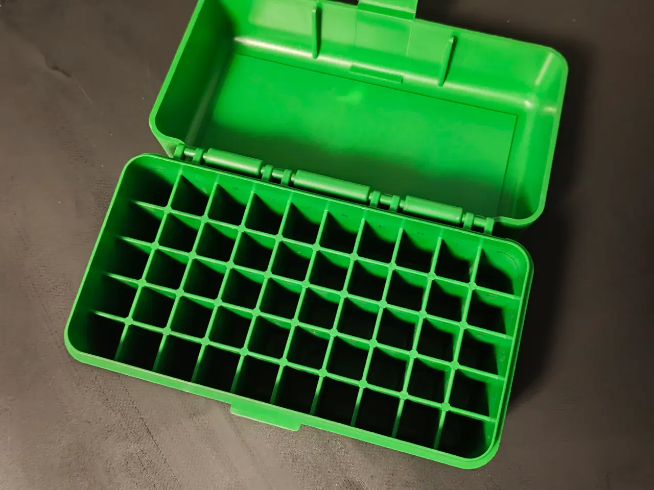 Billede 2 - Anlæg's pude.. og ammo kasse