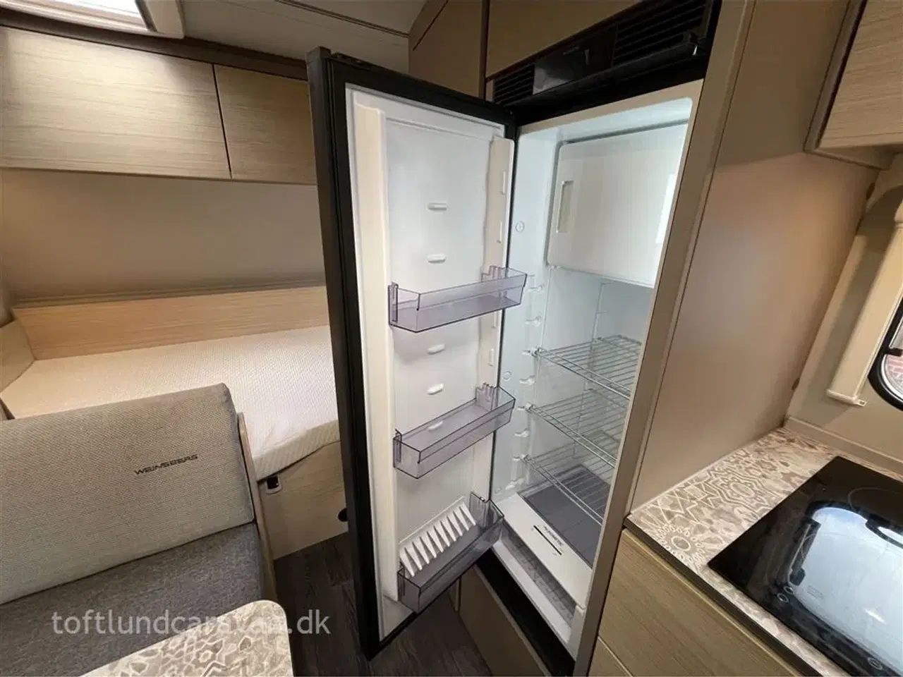Billede 7 - 2024 - Weinsberg CaraCito 470 QDK E-power   Fremtræder som NY, LAV VÆGT KUN 955 KG, 6 SOVEPLADSER m/ FULDAUT. MOVER + KLIMA + udstyr.