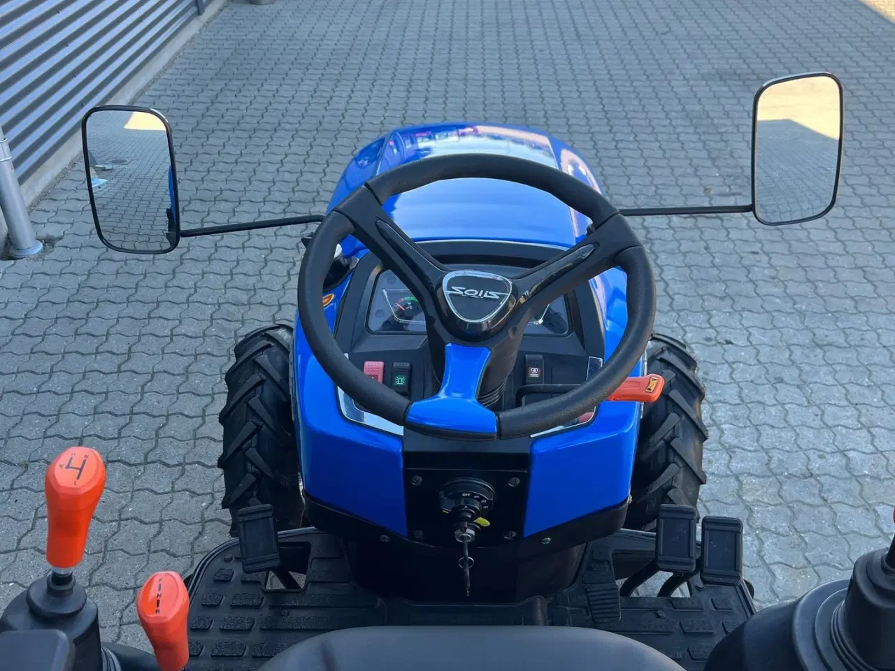 Billede 16 - Solis S26 Shuttle XL Fabriksny 26hk 4WD traktor med vendegear