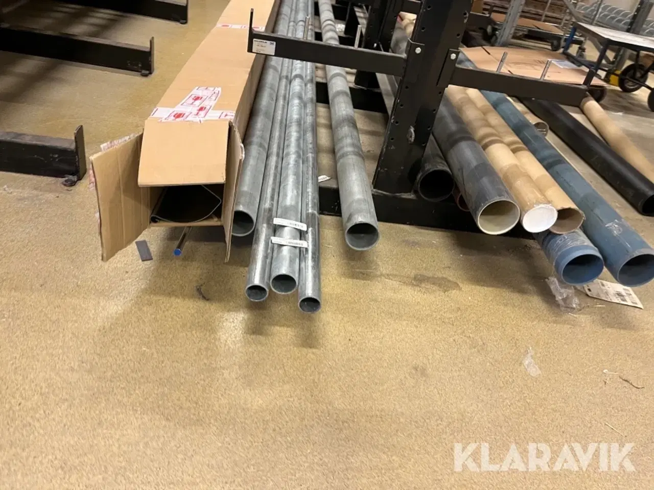 Billede 7 - Grenreol en række