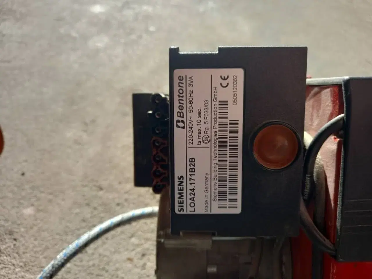 Billede 3 - Betone oliefyr brænder