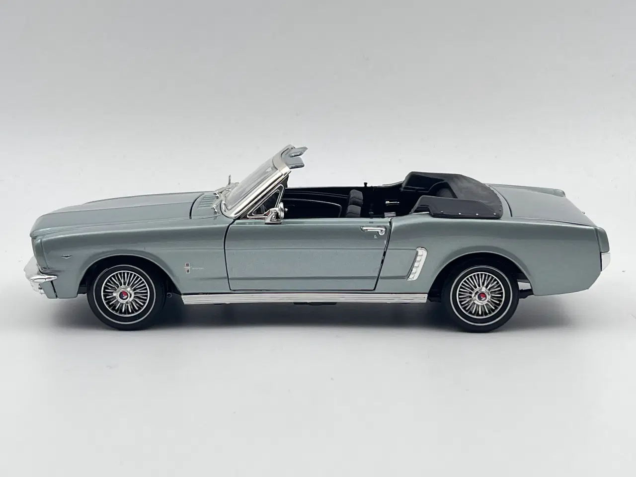 Billede 3 - 1964 Ford Mustang Convertible 1:18  1964½ model