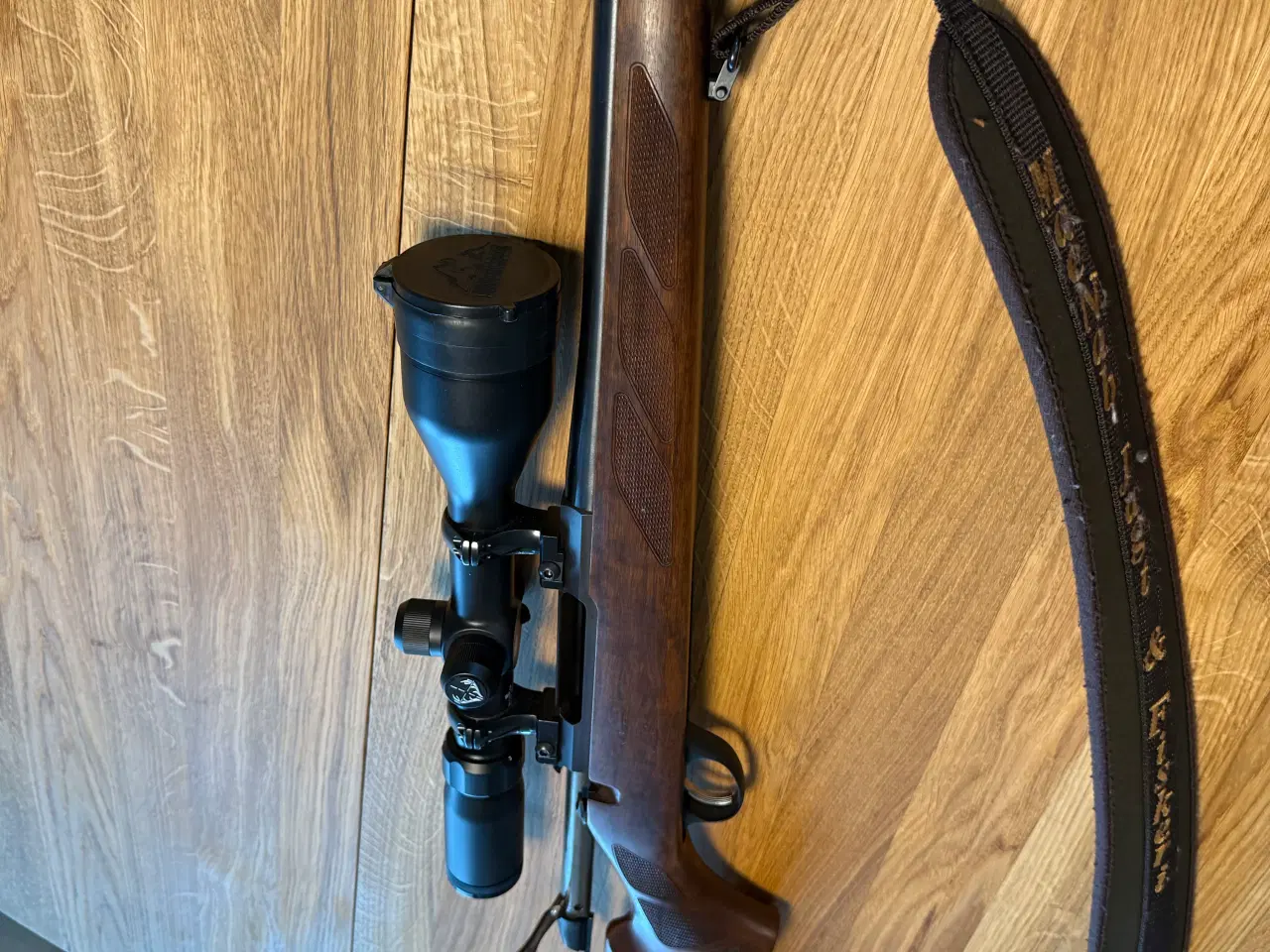 Billede 5 - Tikka T3 Hunter riffel med lyddæmper og optik