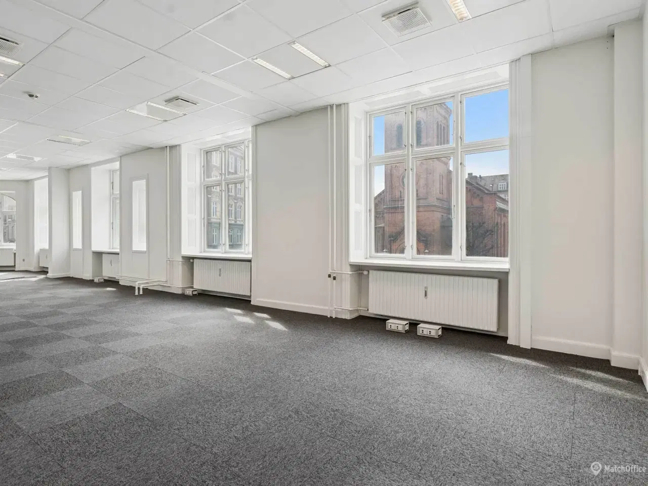 Billede 4 - Butik med god facade eksponering på Nørrebrogade - Eftertragtet hjørnelejemål.